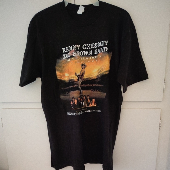 Kenny Chesney Black Graphic T-Shirt - Picture 1 of 2